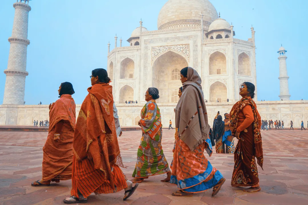Girls in traditional Indian costumes