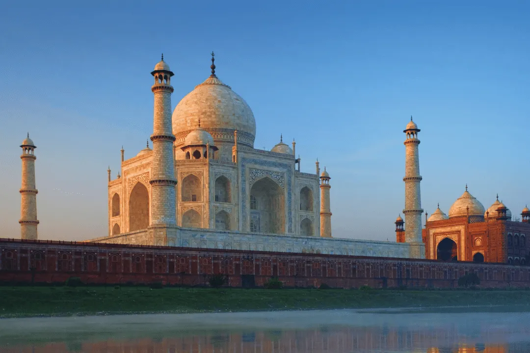 Taj Mahal at dawn