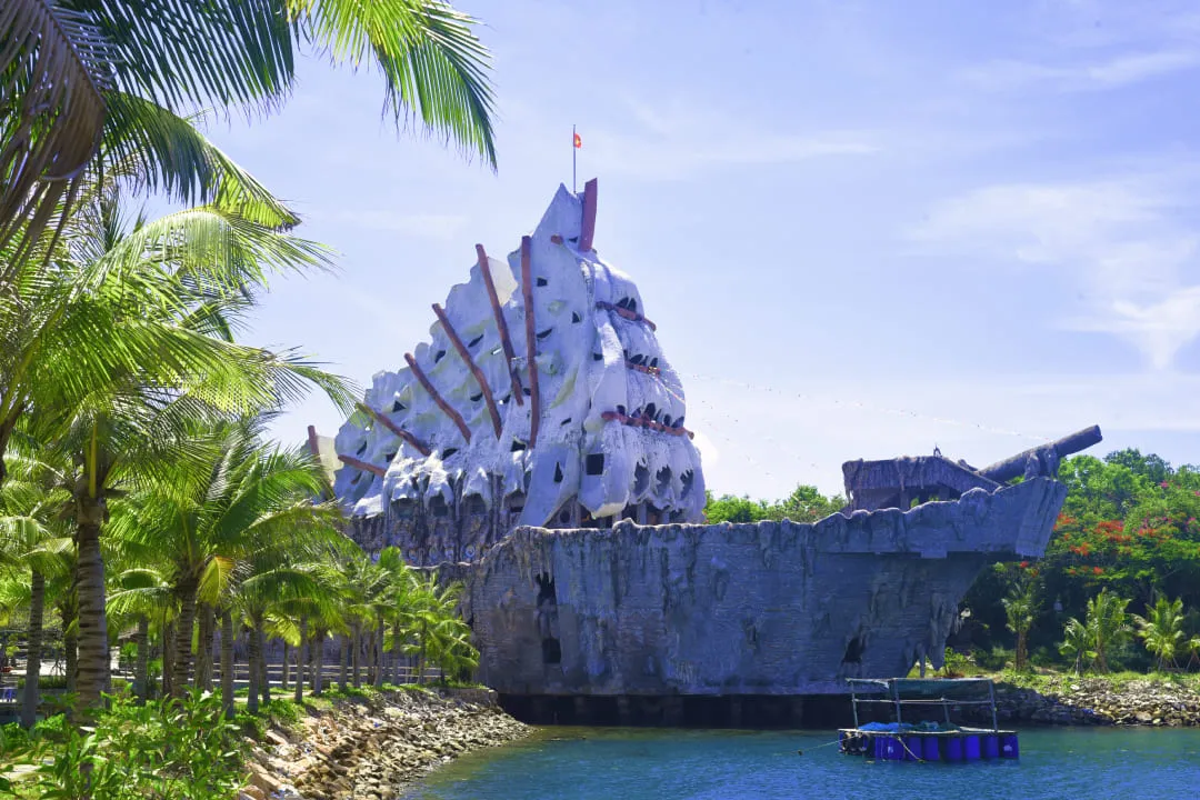 Large coral ship