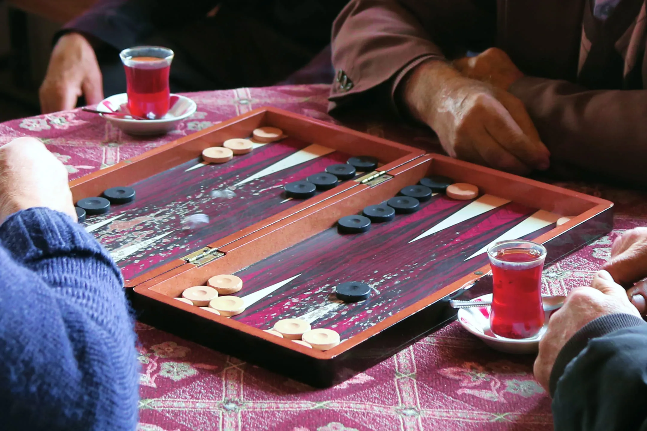 Turks playing backgammon