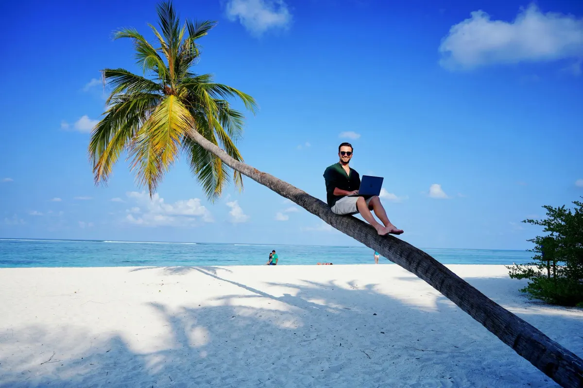 Bleisure Travel: How to Combine a Trip and a Business Trip
