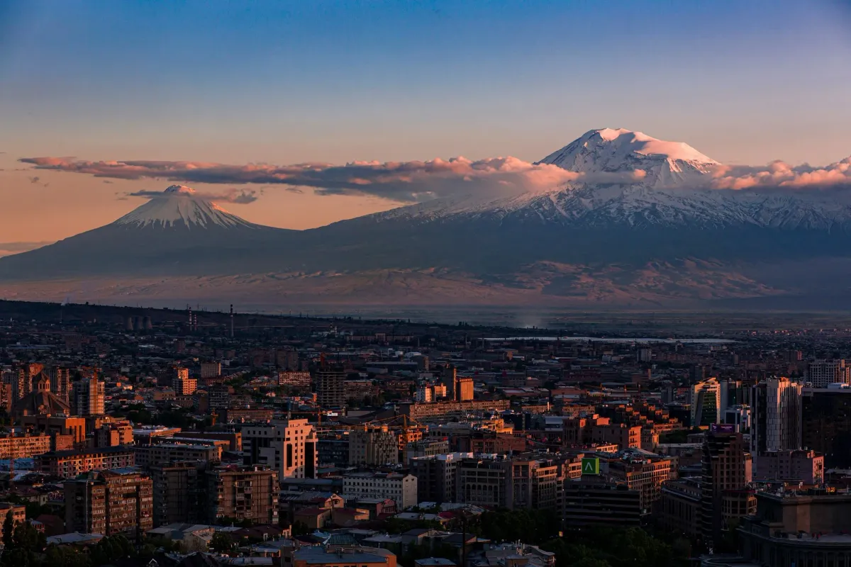 Which district in Yerevan is best to stay in