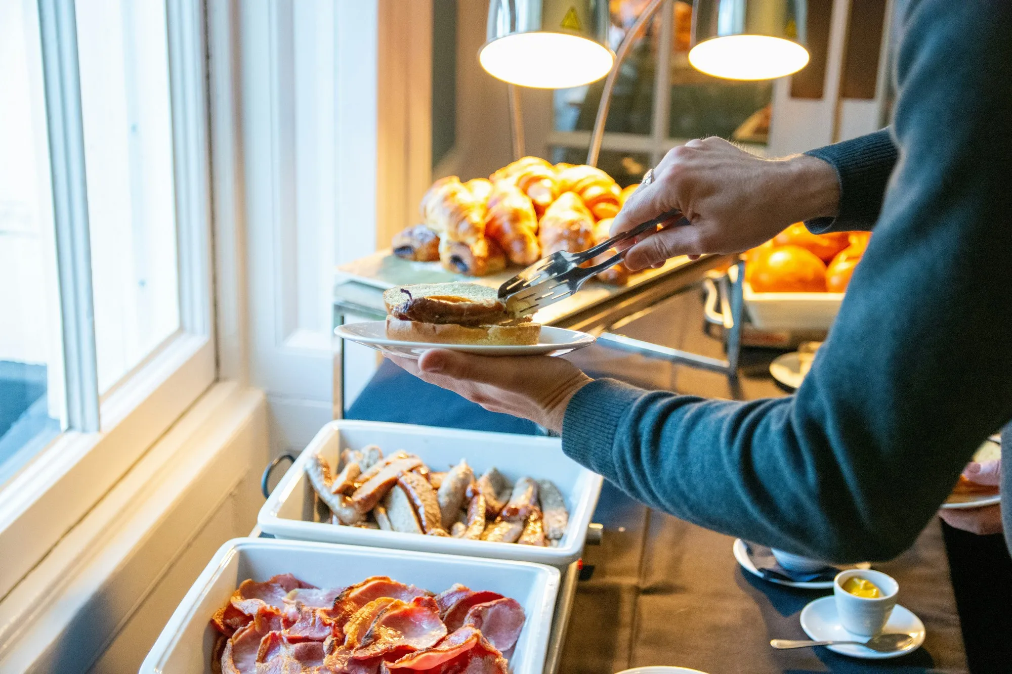 What types of meal plans are there in hotels