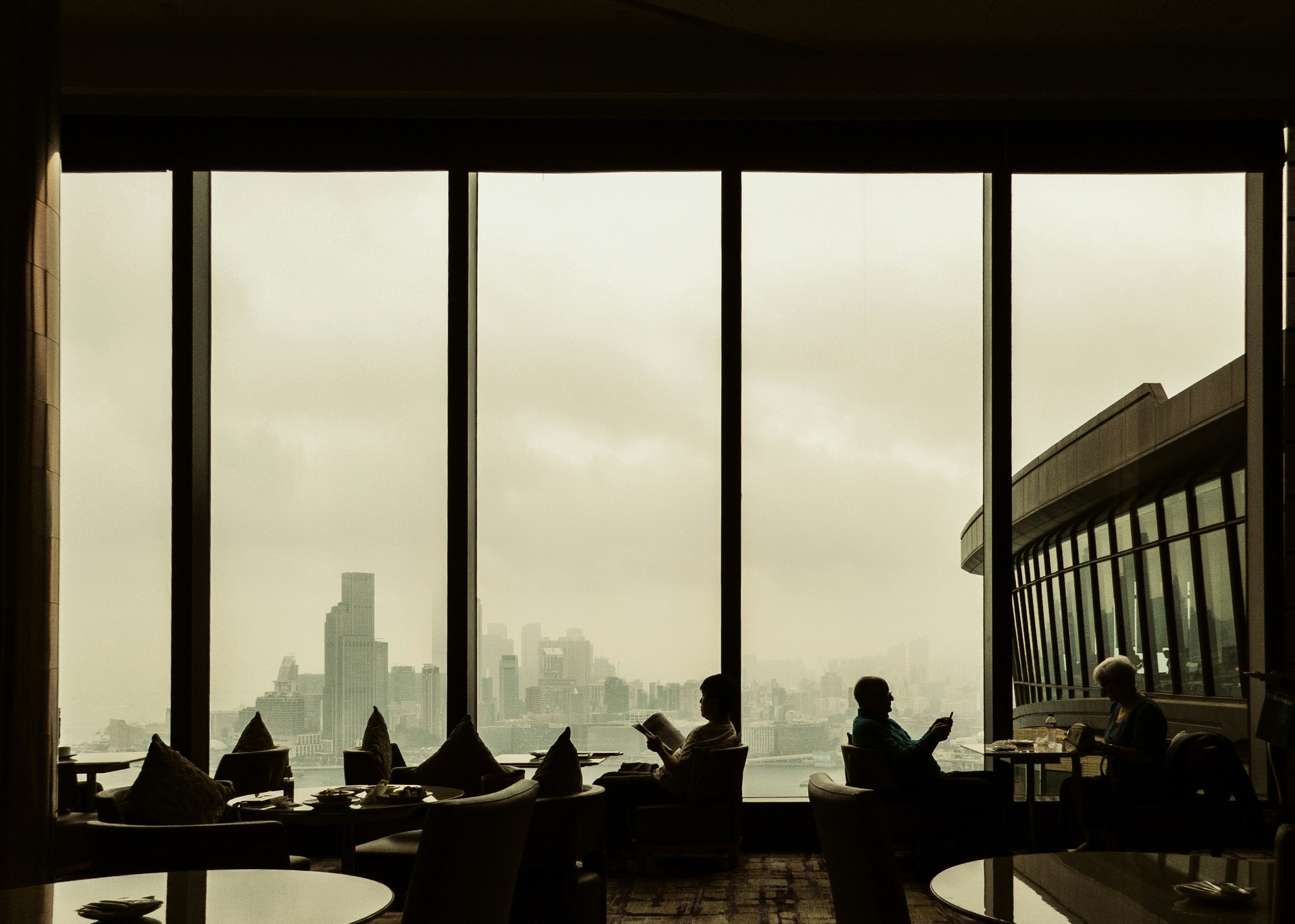 How to access business lounges in 2026 without a gold card