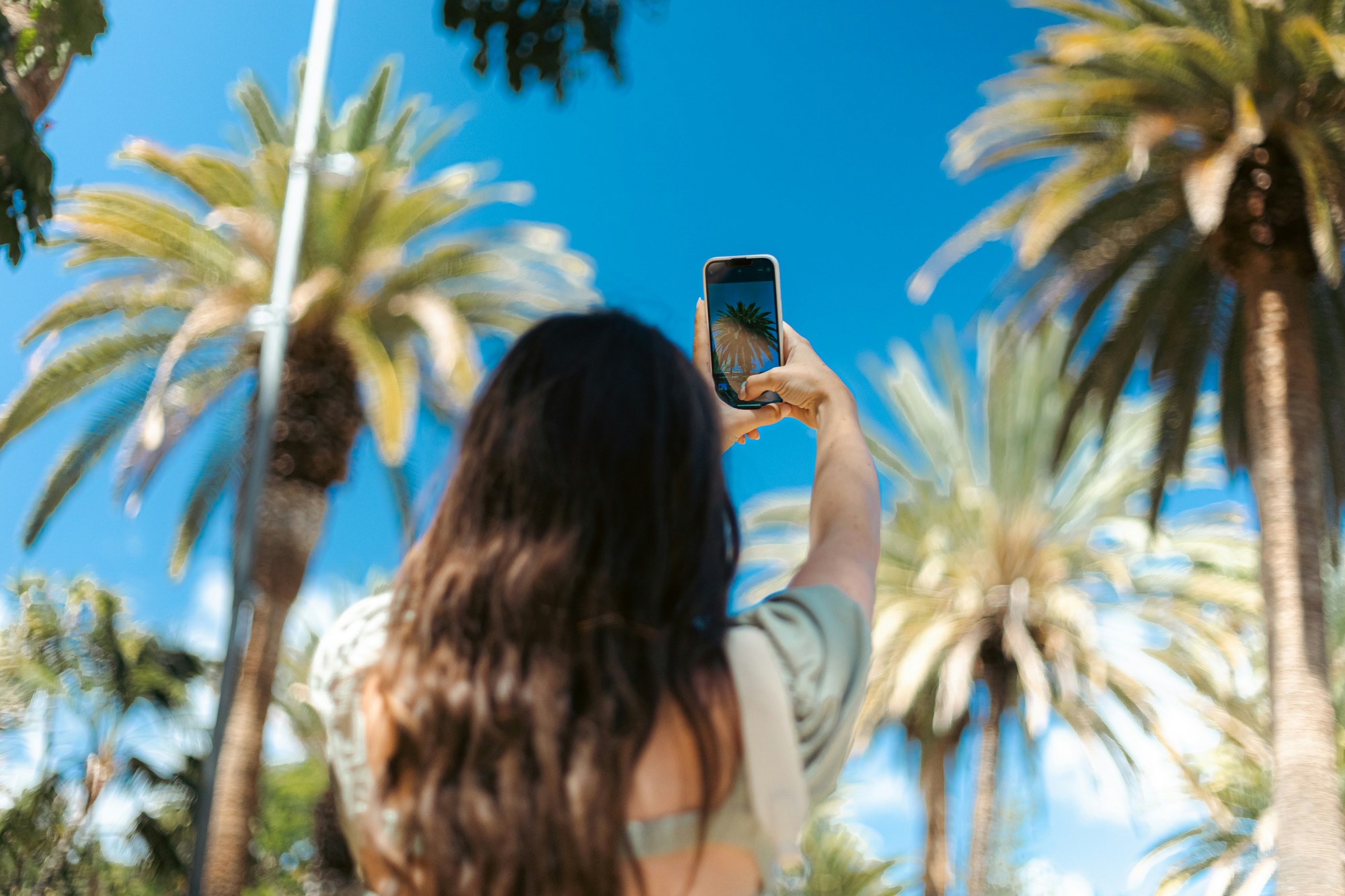 How to Take Beautiful Travel Selfies