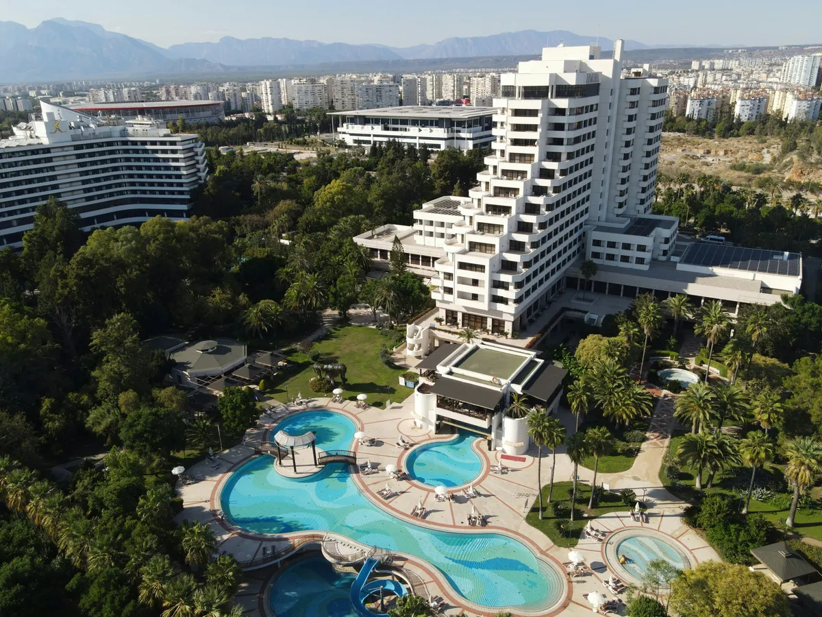 Not all-inclusive: why rent a car at Turkish resorts
