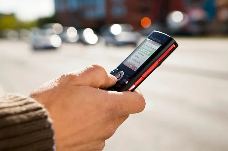 SMS flight status notification