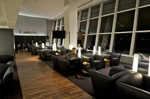 Do budget travelers need a lounge?