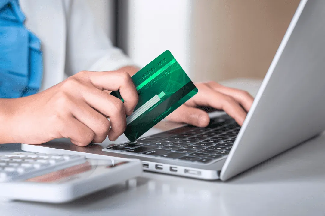 What are the types of airfare tariffs