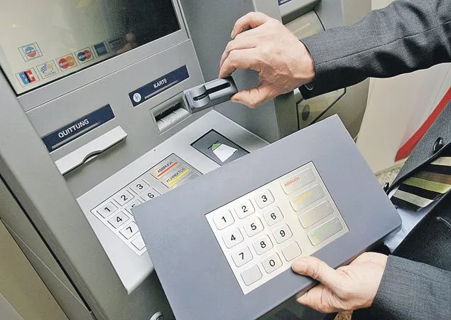 How to protect your bank card from fraudsters