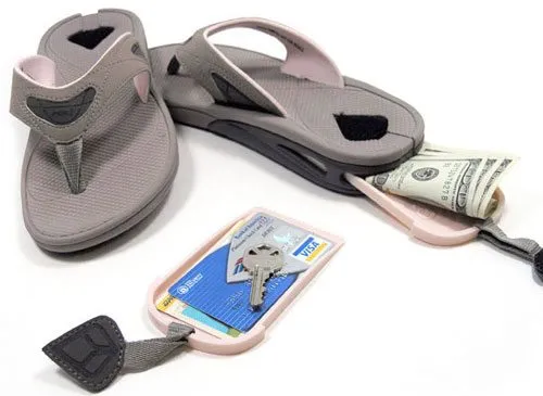  sandals with a secret pocket in the heel