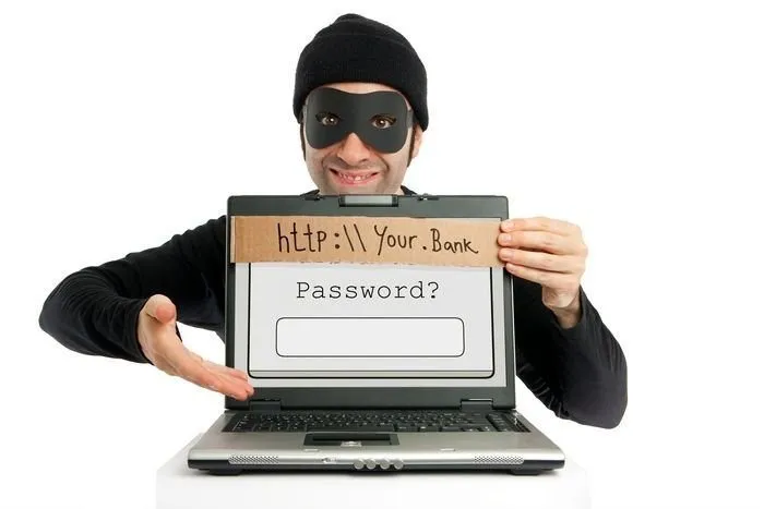 How not to fall victim to online scammers when booking a hotel online