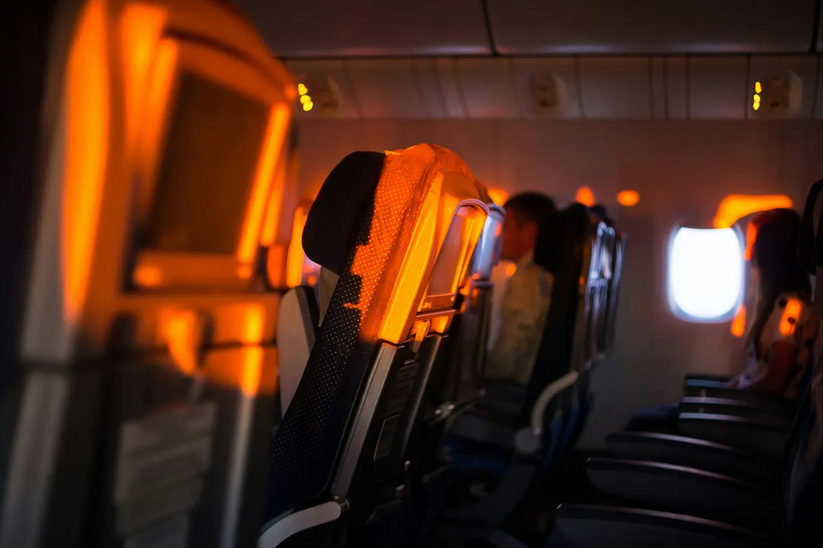 How to choose the best seats on a plane?