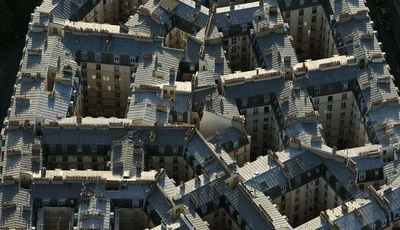 inner courtyard of a Paris building