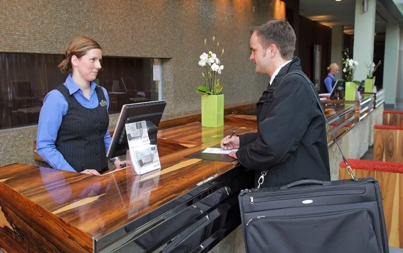 how to change a hotel on the spot