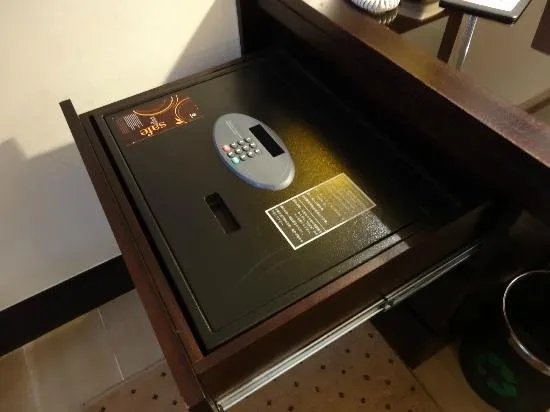 hotel safe