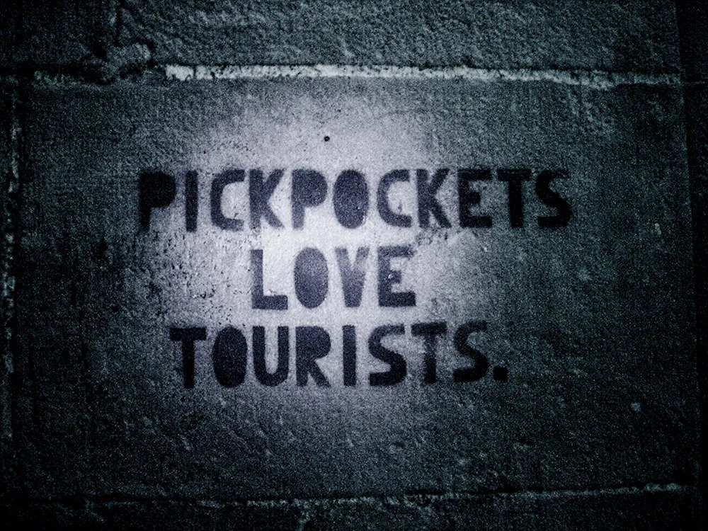 Pickpockets in Europe. Tips on how not to become a victim