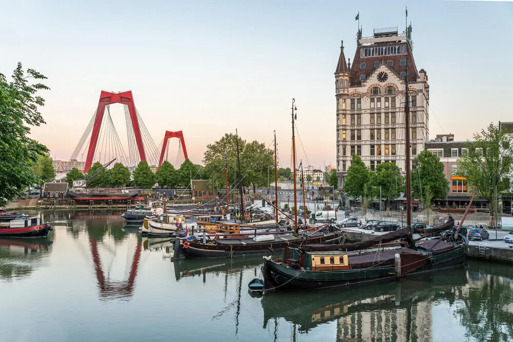 white house in Rotterdam
