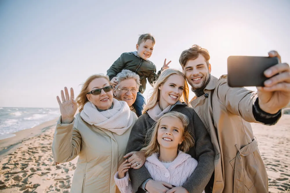 How to travel with parents