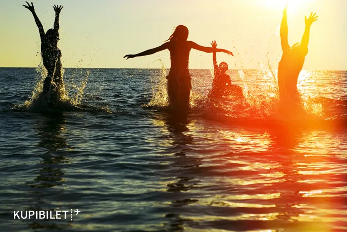 Why it’s important to travel more in youth