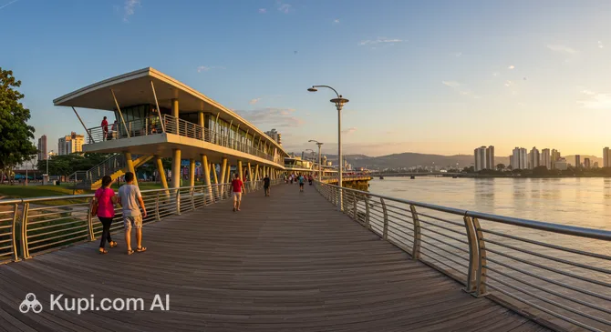 Puerta de Oro Boardwalk