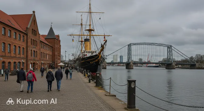 Kiel Maritime Museum and Museum Bridge