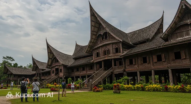 Radakng Longhouse of West Kalimantan