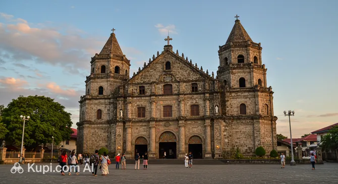 Jaro Metropolitan Cathedral (National Shrine of Our Lady of Candles)