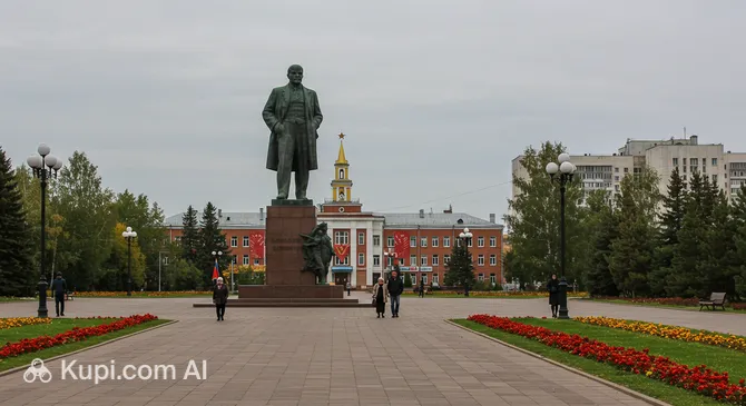 Monument to Vladimir Lenin