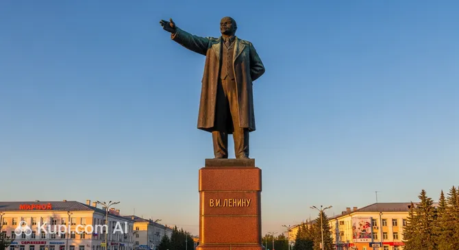 Monument to Vladimir Lenin